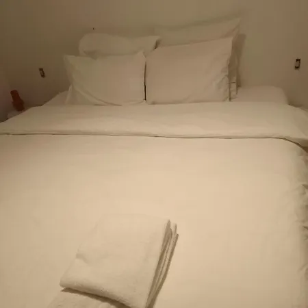 Myhotel10 Нёйи-сюр-Сен